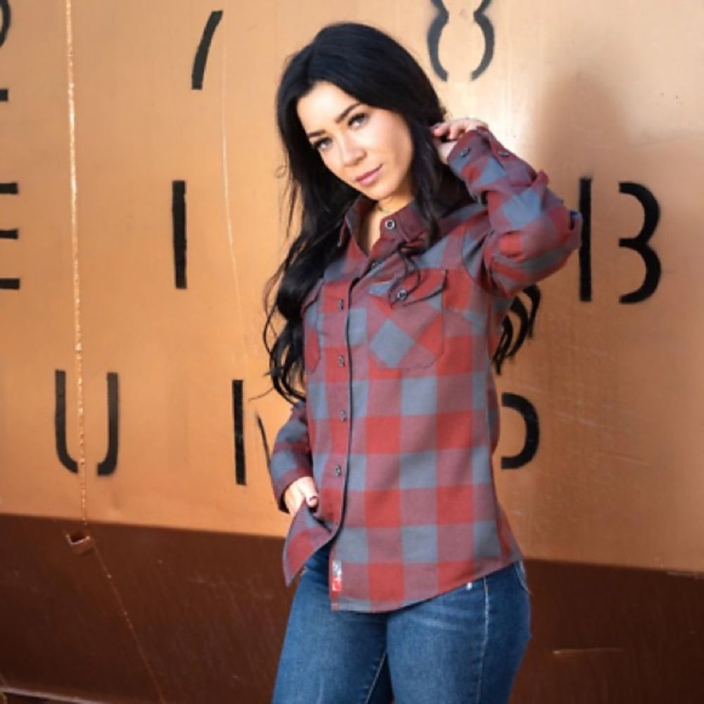 Dixxon B Strong Andar Women’s Plaid Button Up Shirt Flannel Size Medium